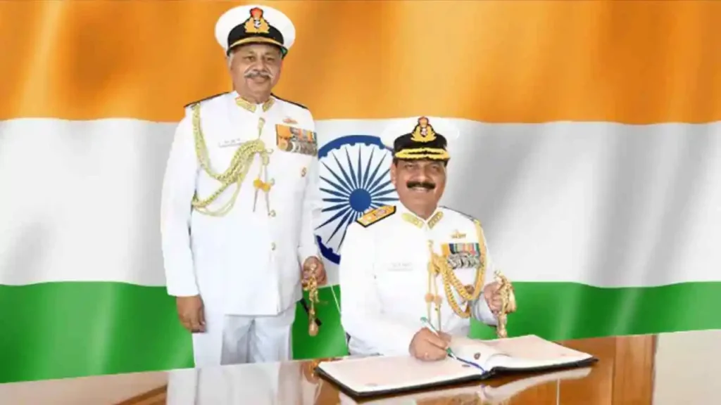 एडमिरल दिनेश त्रिपाठी को भारतीय नौसेना प्रमुख का प्रतिष्ठित पद संभालने